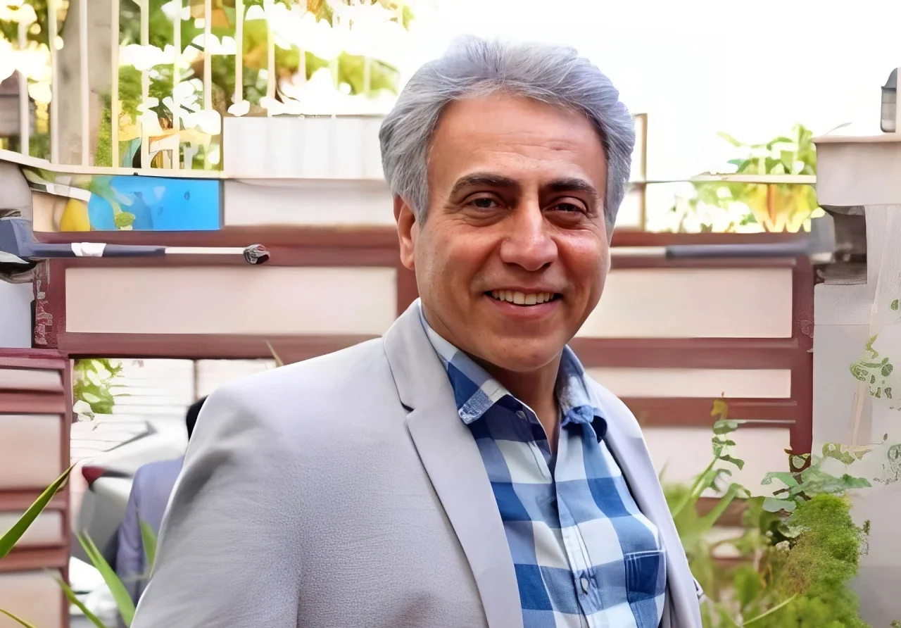 همسر واقعی بیژن امکانیان چه کسی است؟ رازهای زندگی خصوصی و فرزندان این بازیگر محبوب سینما - تصویر شاخص