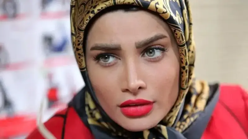 عکس| استایل جذاب تینا آخوندتبار 25 ساله در کلانتری؛ سال 91