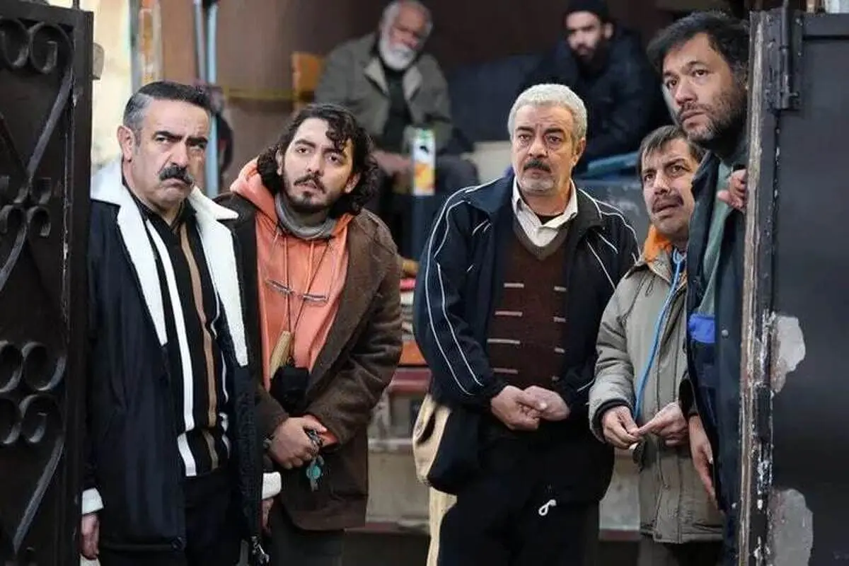 فیلم| عباس جمشیدی‌فر به سیم اخر زد: پخش «اسباب زحمت» وسط غم‌های دی‌ماه؛ دلگیر و دلسردیم! - تصویر شاخص