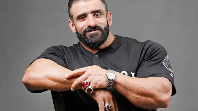 هادی چوپان با ساعت ۳ میلیاردی رولکس در برنامه کاپیتان همه را شگفتزده کرد!