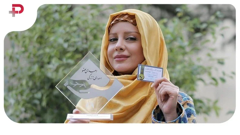 رونمایی از خانه شراره رخام در روز تولدش؛ از مبلمان دو رنگ و آشپرخانه سفید تا تاب وسط منزل - تصویر شاخص