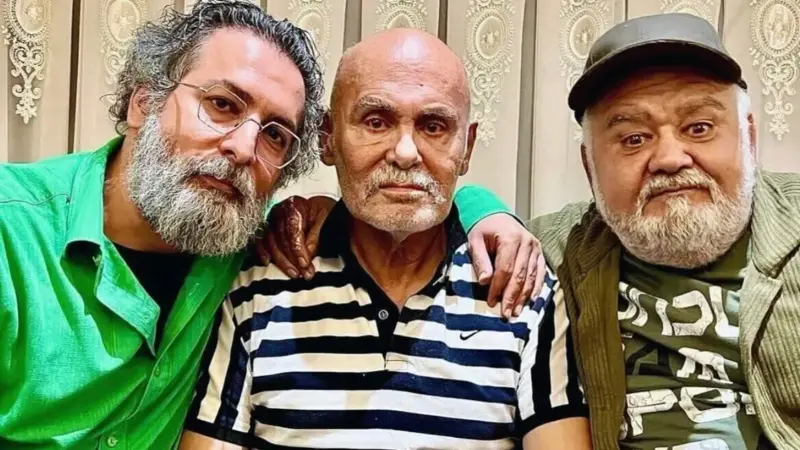 نگاهی به چیدمان لوکس خانه جمشید هاشمپور؛ چه منزل زیبا و پر جایزهای داره