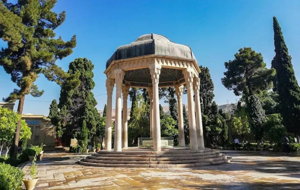 حافظیه - مقبره حافظ 