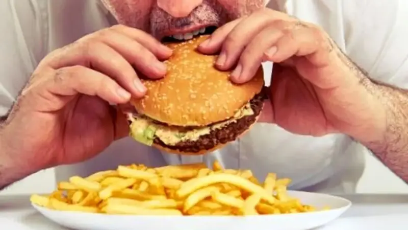 راز هوسهای غذایی؛ چرا مقابل شکلات و بستهبندیهای رنگارنگ تسلیم میشویم؟