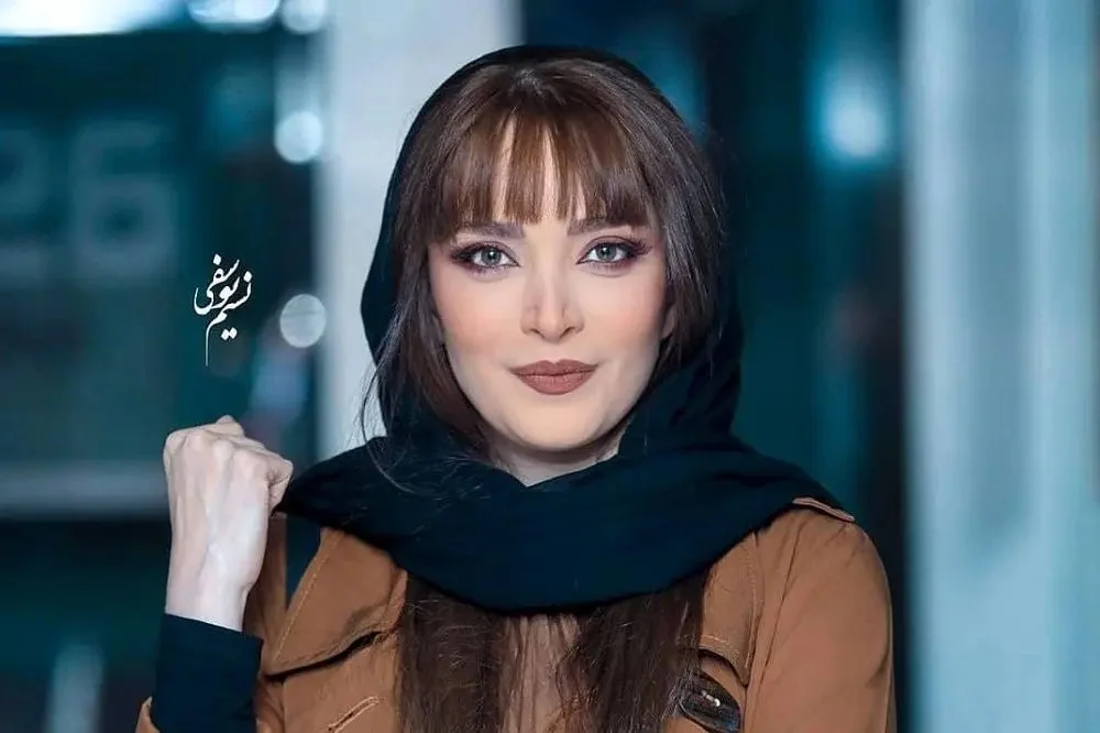 واکنش تند مخاطبان به دو چهره متفاوت بهنوش طباطبایی در مشهد و تهران؛ ماجرا چیست؟ - تصویر شاخص