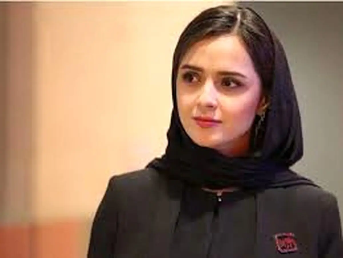 سفر در زمان؛ عکسی خاص از ترانه علیدوستی در پشت‌صحنه شهرزاد؛ عکس خاص خانم بازیگر در کنار دختر و پدرش - تصویر شاخص