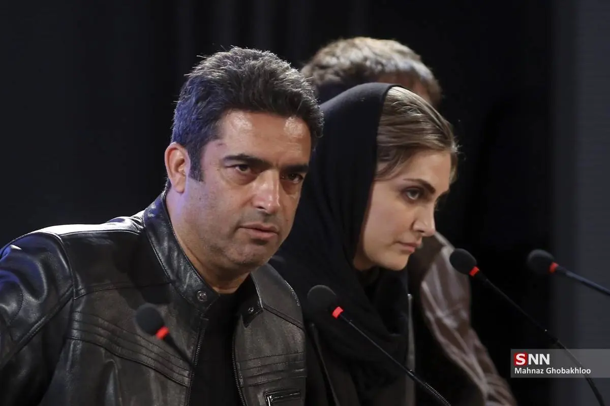 استایل متفاوت هنرمندان در روز دوم جشنواره فجر؛ از مشکیِ شیک الناز ملک تا چرم جسورانه منوچهر هادی - تصویر شاخص