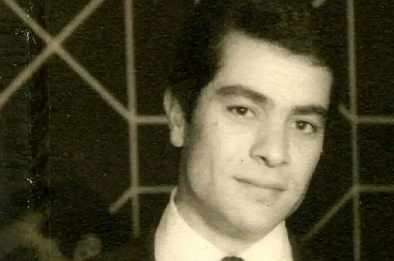 عکس| سفر در زمان ؛ دیدار نادر بهروز وثوقی با پدر پس از ۲۰ سال در دهه ۷۰ - تصویر شاخص