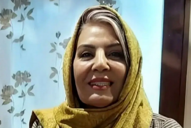 عکس| سفر شگفتانگیز به دهه ۵۰ ؛ استایل هندی زهره حمیدی در جوانی قبل از انقلاب!