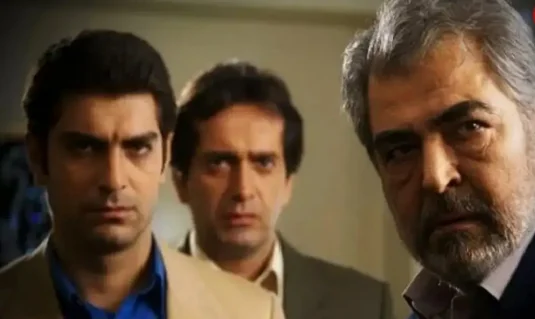 نگاهی نادر به فریبرز عرب نیا کنار حسن جوهرچی و احمد نجفی در سال ۷۵! - تصویر شاخص