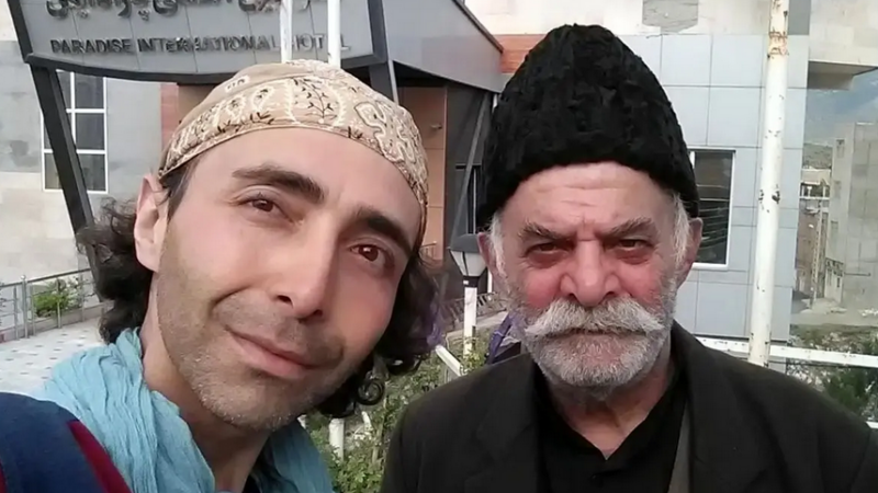 عکس| چهره کمتر دیده شده سیروس گرجستانی در دهه 40 که شما را حیرتزده میکند!