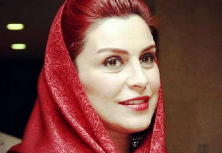 تصویری دیده‌نشده از ماهچهره خلیلی در 38 سالگی؛ سفر به لندن سال 93! - تصویر شاخص