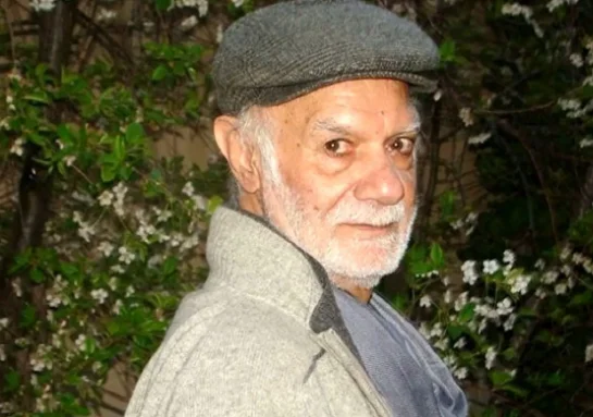 عکس| سفر در زمان ؛ تصویری نادر از ناصر گیتیجاه و نوهاش در دهه ۷۰ / چه نوه چشم رنگی زیبایی دارد