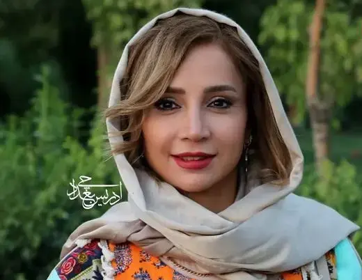 چهرۀ «شبنم قلی خانی» 24 ساله در نقش یک معلم - تصویر شاخص
