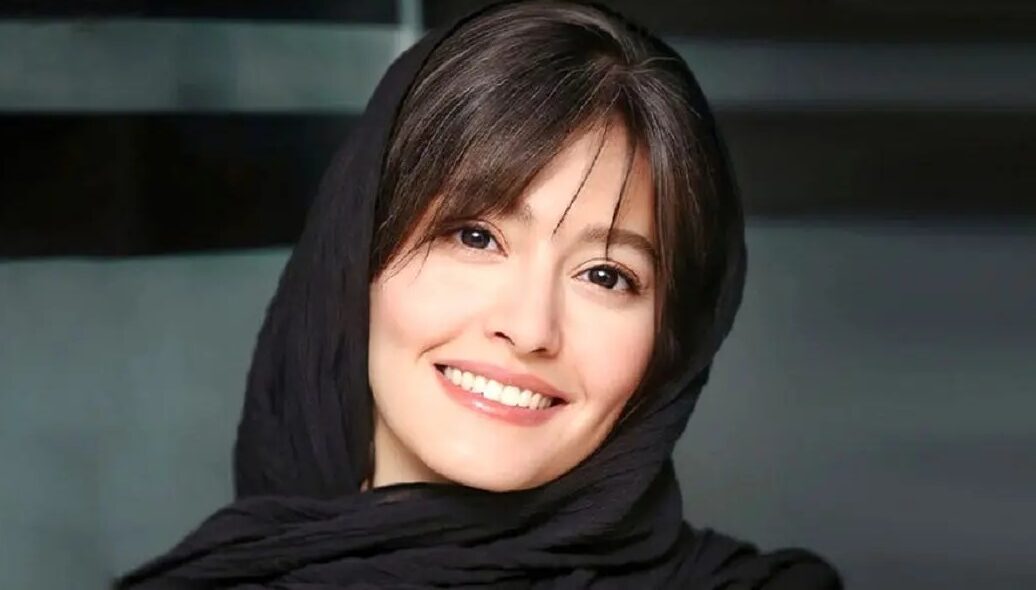 پردیس احمدیه در لحظه سال تحویل کنار بچه‌های هلال احمر + عکس‌ها - تصویر شاخص