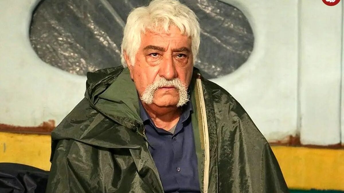 داریوش ارجمند تغییر چهره داد؛ آقای بازیگر با موی بلند و رنگی قابل شناسایی نیست