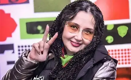 چهره بامزه کتایون ریاحی در جوانی با کاپشن صورتی؛ ۳۰ سال قبل