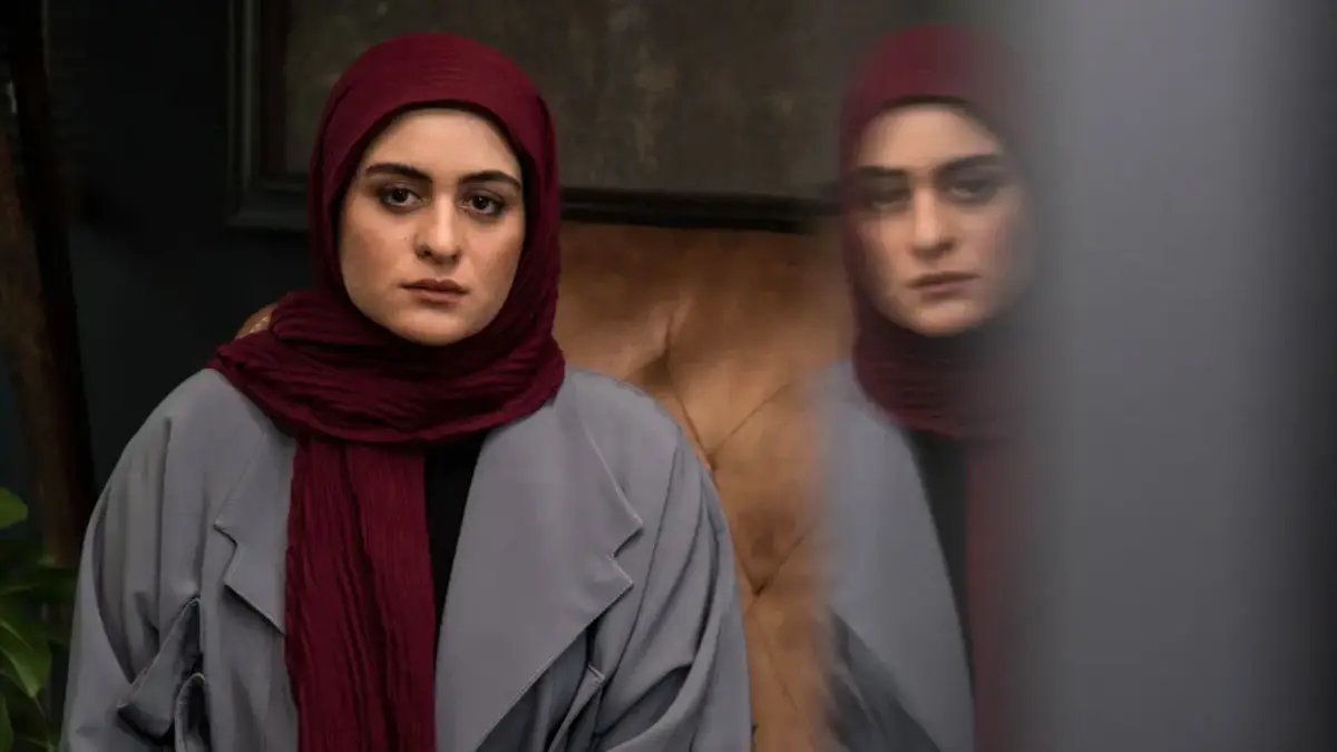 عکس دیده نشده از کودکی فاطیما بهارمست کنار عموپورنگ؛ موی چتری چقدر بهش میومد