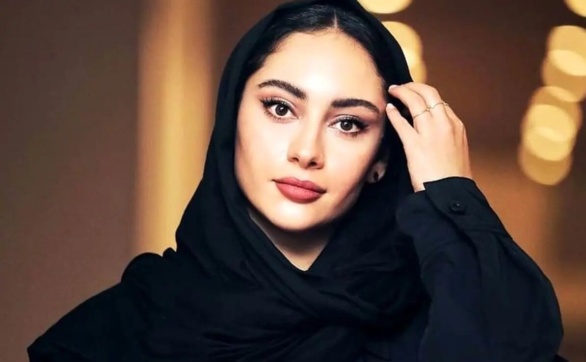ترلان پروانه با حجاب دیده نشده در جوانی؛ چهره قبل عمل او را دیده‌اید؟ - تصویر شاخص