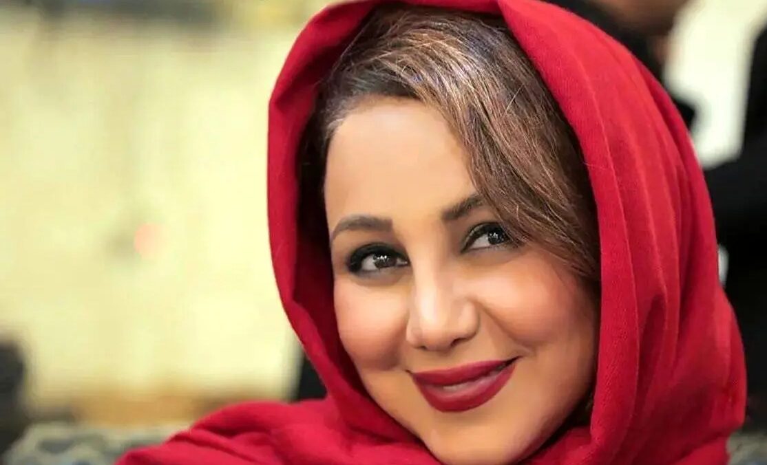 بهنوش بختیاری و جمشید هاشم‌پور در حال تاب بازی؛ استایل و چهره دیده نشده - تصویر شاخص