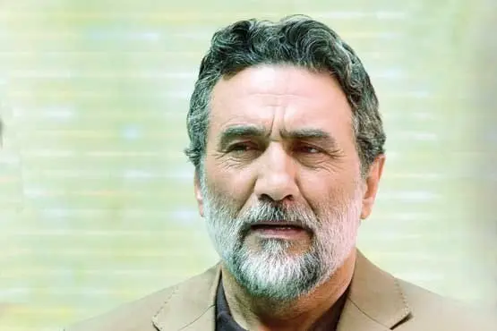 عکس| رضا توکلی با تفنگ 33 سال قبل - تصویر شاخص
