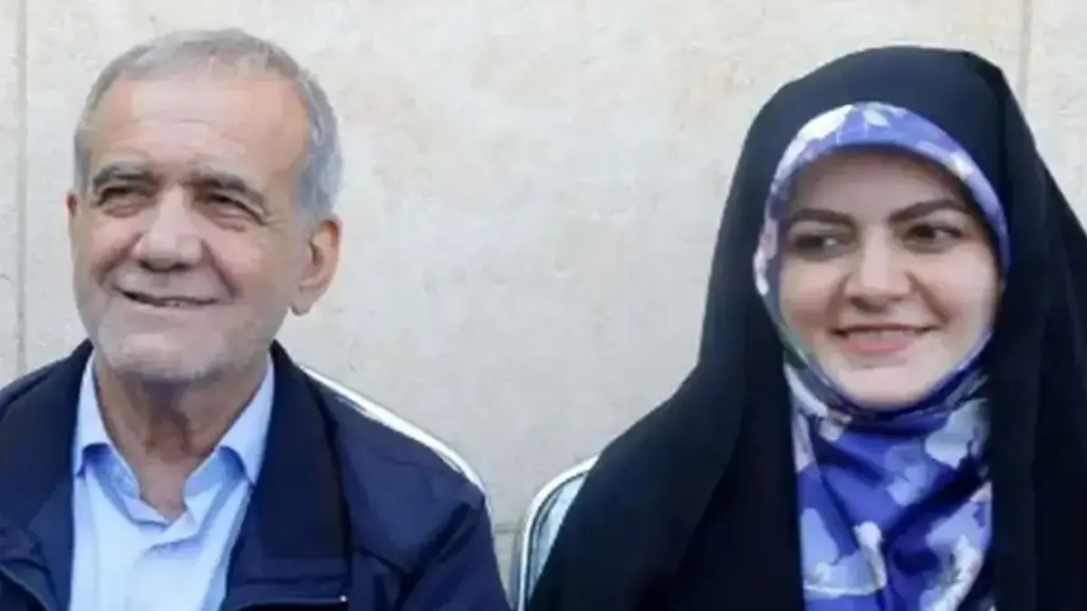 عکس| سفر در زمان؛ تصویری صمیمی از «زهرا، دختر پزشکیان» در کنار «زینب، دختر سردار سلیمانی» در بیت رهبری