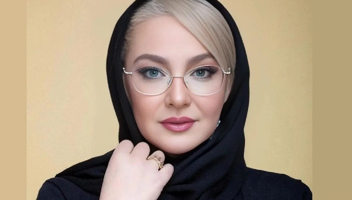 لاله صبوری در دوران کودکی و در کنار خواهر و برادرش؛ دهه 40