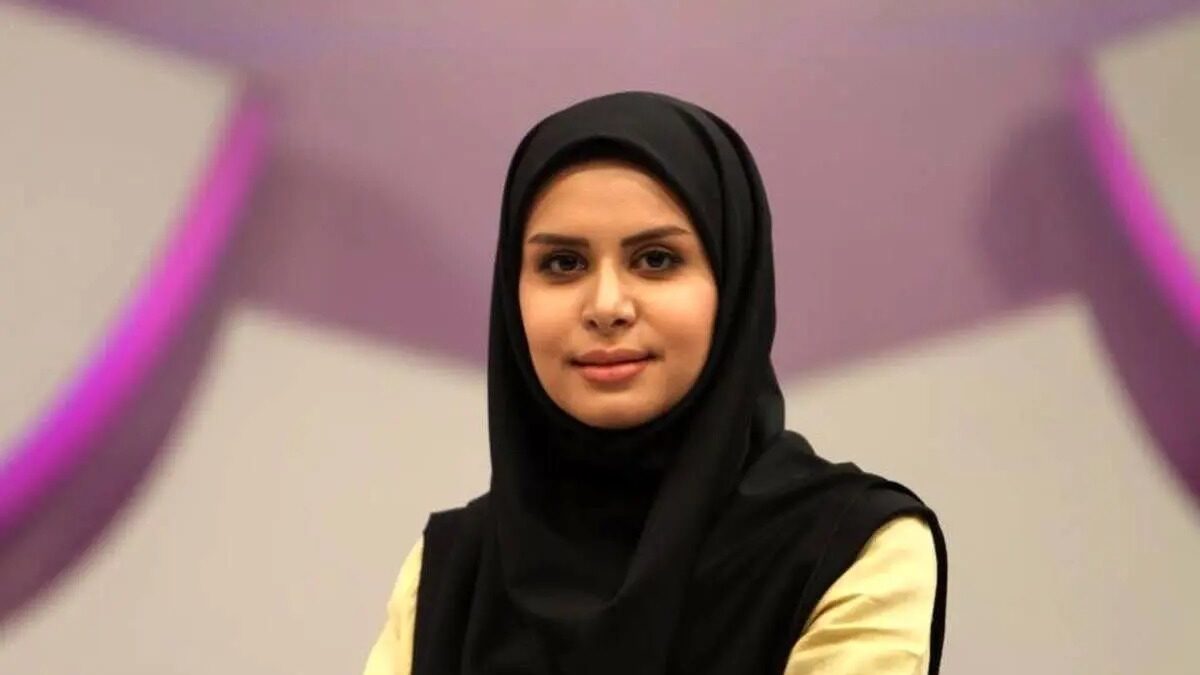 استایل جنجالی نجمه جودکی مجری صداوسیما کنار استخر؛ تغییر چهره شوکه‌کننده خبرساز شد