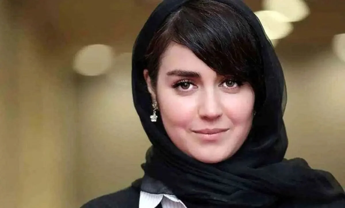بیوگرافی و حواشی زندگی افسانه پاکرو (خانم بازیگر چشم رنگی) و همسرش/ سن این خانم بازیگر بی بی فیس را باور نمی کنید - تصویر شاخص