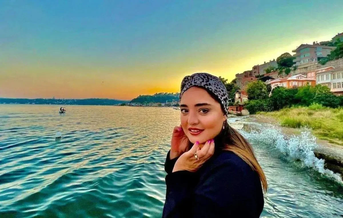 نرگس محمدی و میترا حجار در دوران دانشجویی؛ چقدر بامزه بودن - تصویر شاخص
