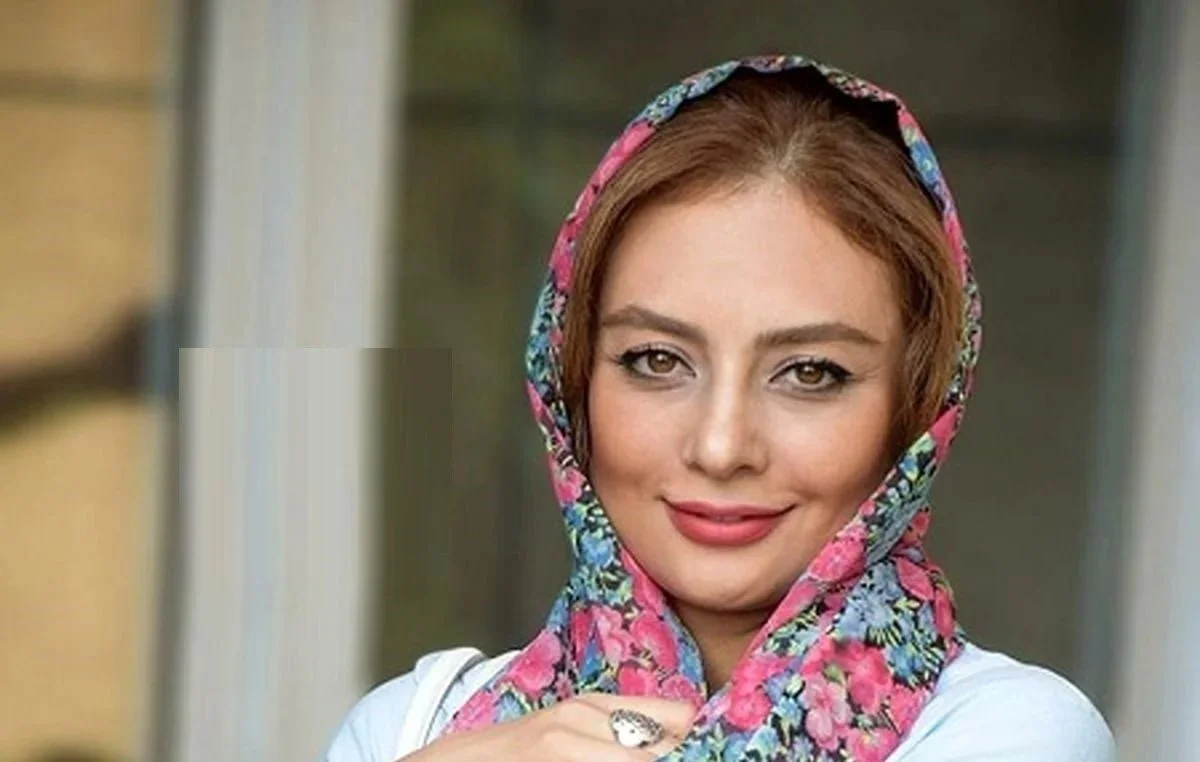 یکتا ناصر و منوچهر هادی در یک رستوران و در روز عقدشان؛ سال 94 - تصویر شاخص
