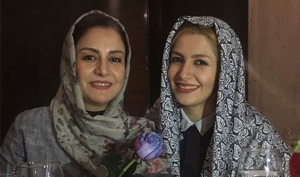 سفر زیارتی مریلا و ملیکا زارعی به مشهد؛ چهره جذاب خواهران بازیگر کنارهم - تصویر شاخص