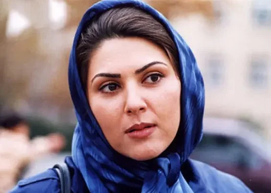 لاله اسکندری و پژمان بازغی در پشت‌صحنۀ «تیغ و ترمه» در ماشین - تصویر شاخص