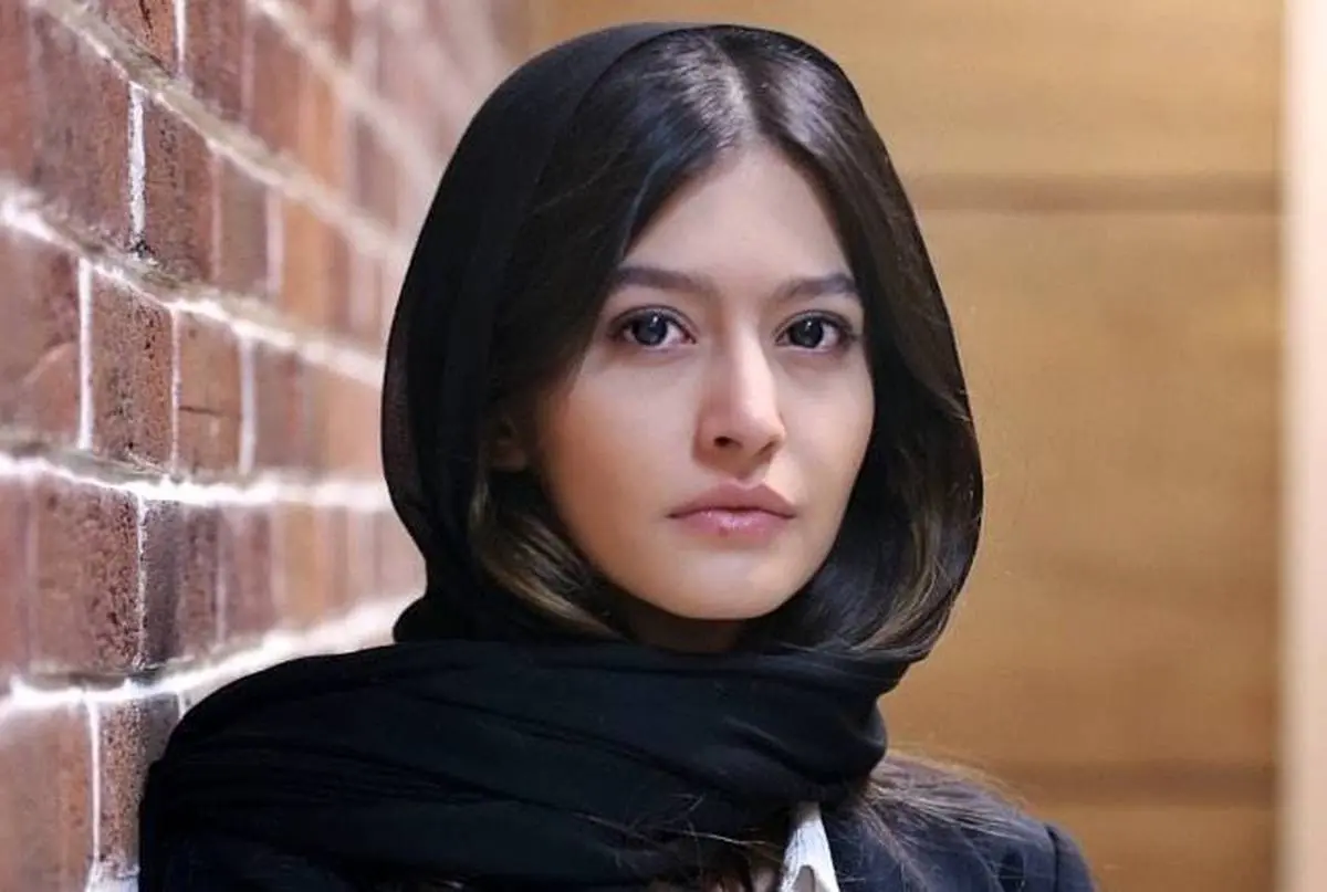 عکس| حمله تند پردیس احمدیه به مجری «من‌وتو» - تصویر شاخص