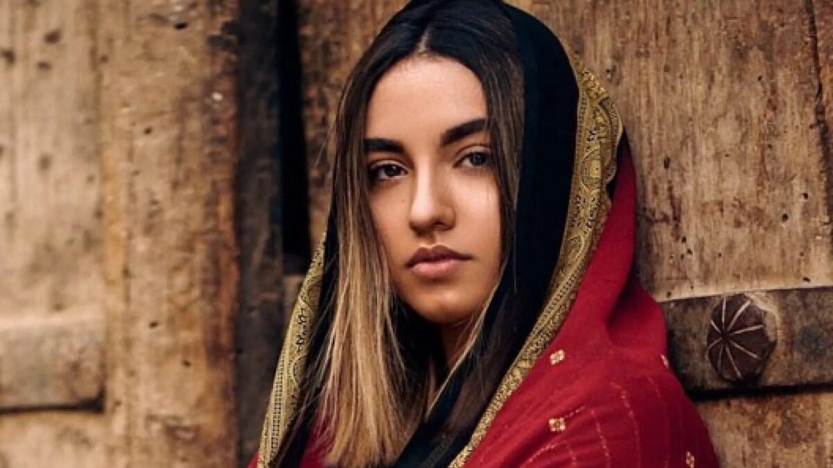 سفر در زمان| نیکی نصیریان «آهو» سریال بانوی عمارت در 2 سالگی؛ سال 84