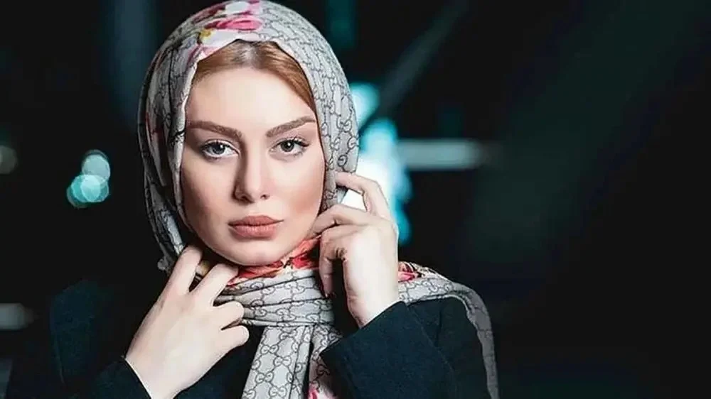 سلفی «سحر قریشی و ویشکا آسایش» در پشت‌صحنه «من و شارمین» - تصویر شاخص