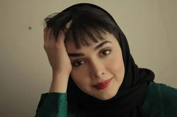 عکس| استایل عجیب و جذاب المیرا دهقانی جلب توجه کرد - تصویر شاخص