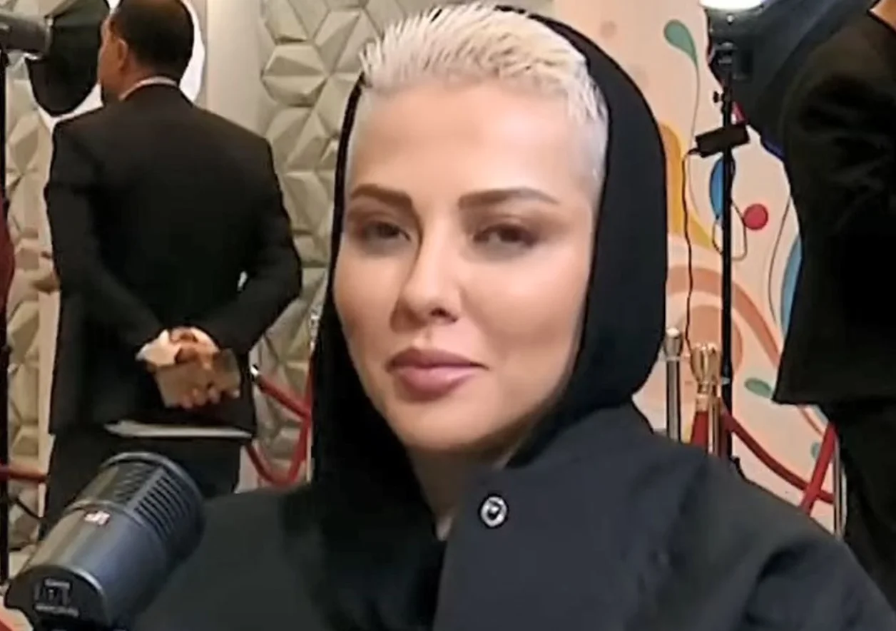 فیلم| خوانندگی لیلا اوتادی در برابر طرفدارانش جنجالی شد - تصویر شاخص