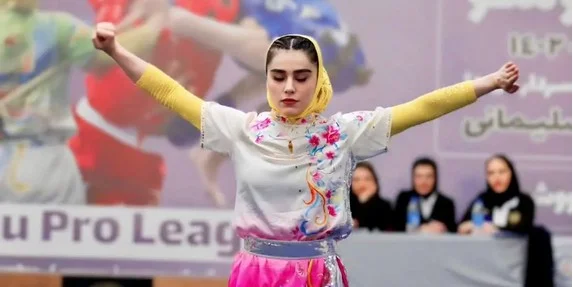 بیوگرافی و حواشی زندگی زهرا کیانی (داور برنامه کاپیتان ماه رمضان) و همسرش + چیدمان خانه ساده اما با صفایش