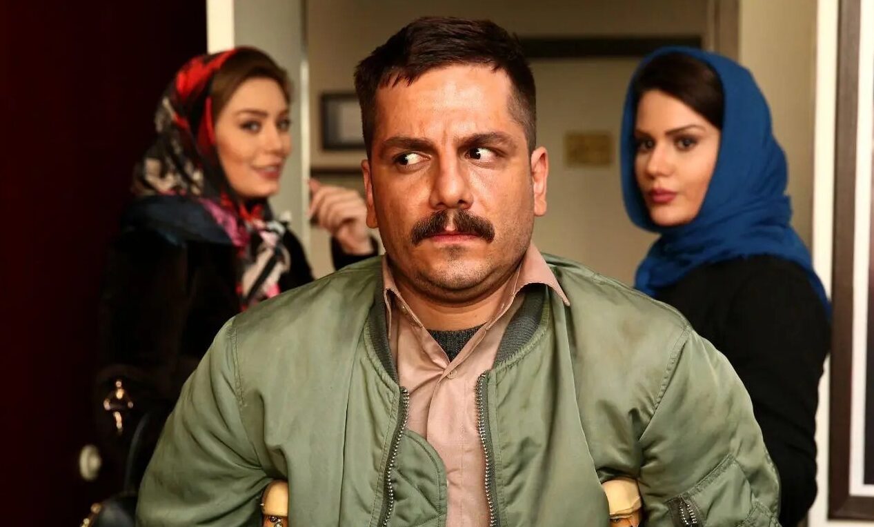بهنوش بختیاری با چهره دهه شصتی کنار عباس غزالی + عکس - تصویر شاخص