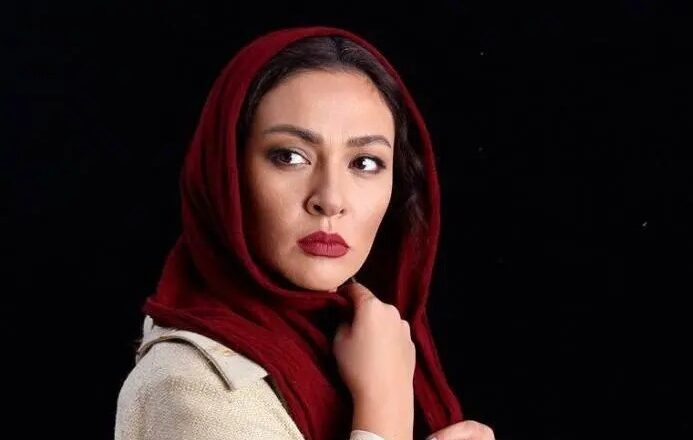 زیبا بروفه با کلاه خود و زره؛ 24 سال قبل - تصویر شاخص
