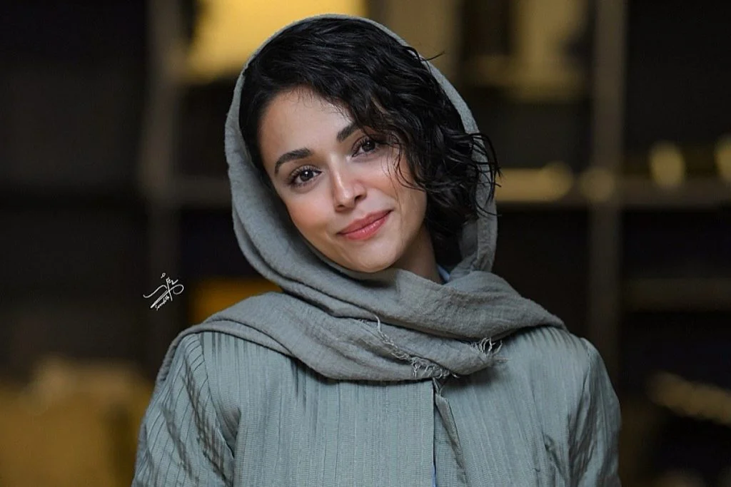 سوگل خلیق با استایل عجیبش دوباره سر زبان‌ها افتاد / کاملا متفاوت و جذاب - تصویر شاخص