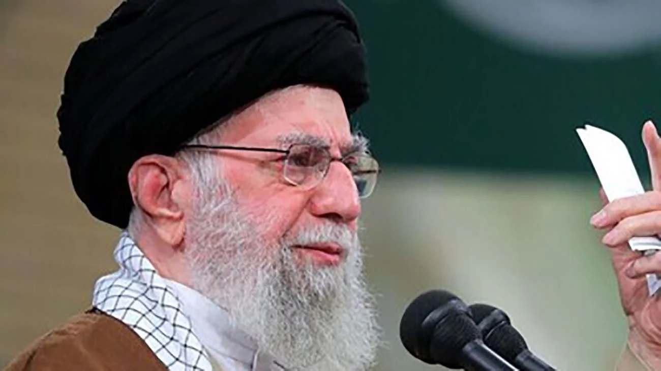 عکس  4 پسر و 2 دختر رهبری شهید انقلاب از کودکی تا الان /  داماد و عروس های رهبر را بشناسید - تصویر شاخص