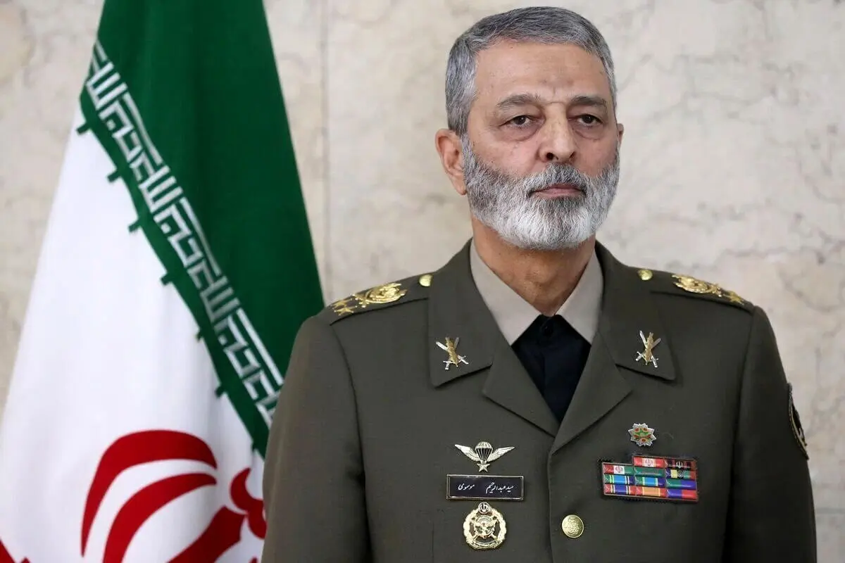 عکس جوانی عبدالرحیم موسوی + از بیوگرافی و خانواده پدری  تا شهادت در حمله موشکی بیت رهبری - تصویر شاخص