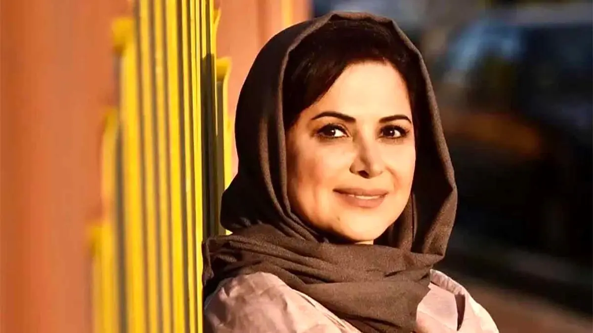 فیلم| دکوراسیون منزل شیک و مجلل کمند امیر سلیمانی؛ چقدر رنگارنگ و دلبازه - تصویر شاخص