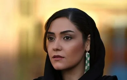 عکس| سفر در زمان؛ «خانم میرجلیلی» سریال کلانتری یازده با ظاهر متفاوت؛ سال 1404 - تصویر شاخص
