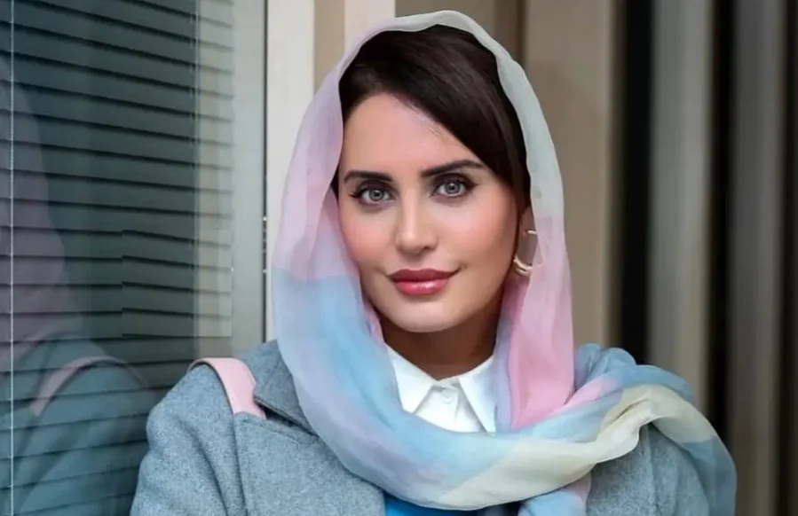 عکس| الناز شاکردوست با چهره بدون آرایش / خانم بازیگر قابل شناسایی نیست - تصویر شاخص