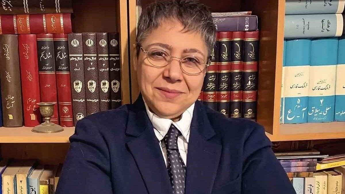 مازیار لرستانی پشت میله های زندان وقتی خانم بود + عکس