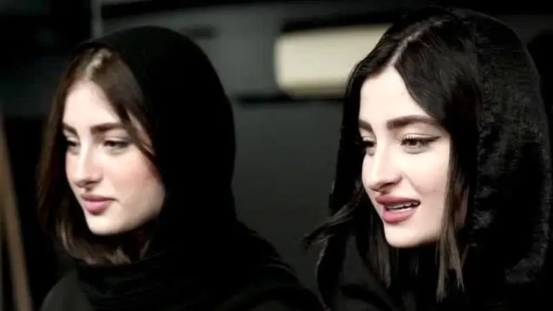 سارا و نیکا فرقانی
