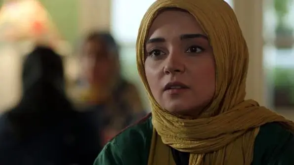 عکس| نگاهی به حیاط باصفا و جنگلی خانه لاکچری مهتاب اکبری